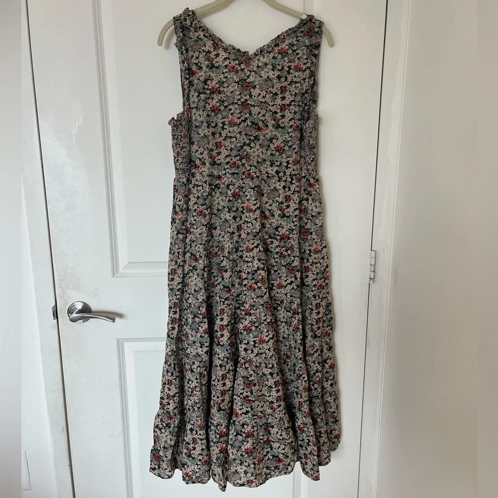 Doen Raven Dress in Sissinghurst Floral M - FLAWED - Picture 3 of 8